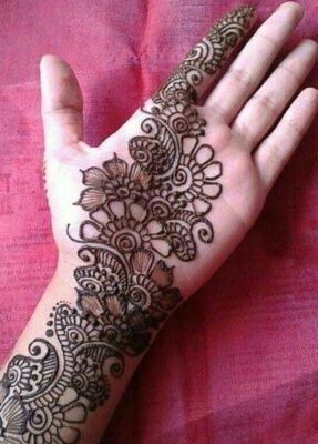 Easy Mehndi Design Front Hand is trending for casual occasions