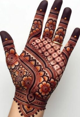 Front Hand Mehndi Design can be simple or heavy
