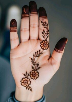 Front Hand Mehndi Design is easy to apply with practice