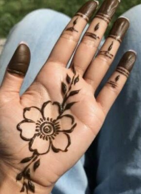 Front Hand Simple Mehndi Design is perfect for college girls