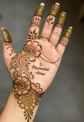 Front Hand Simple Mehndi Design looks beautiful with dark henna