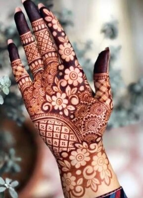 Instagram Stylish Royal Front Hand Mehndi Design adds charm to special occasions