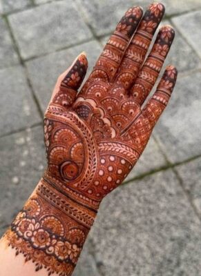 Instagram Stylish Royal Front Hand Mehndi Design is perfect for wedding season posts