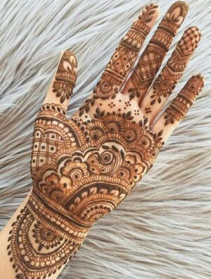Instagram Stylish Royal Front Hand Mehndi Design matches beautifully with bridal jewelry