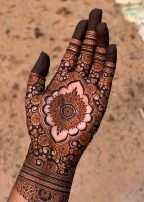 Mehandi Design is loved by girls of all ages