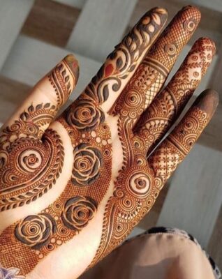 Mehandi Design is perfect for engagement ceremonies