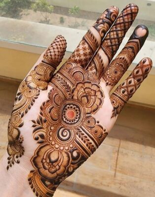Mehandi Design is perfect for small celebrations