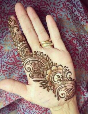Mehndi Design Simple is best for daily wear style