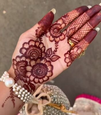 Mehndi Design adds charm to family gatherings