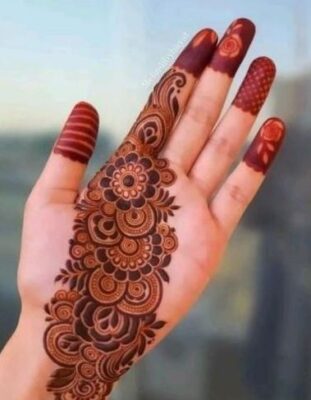 Mehndi Design adds elegance to family gatherings
