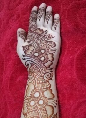 Mehndi Design comes in modern and traditional styles