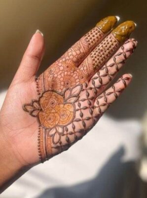 Mehndi Design enhances the overall traditional look