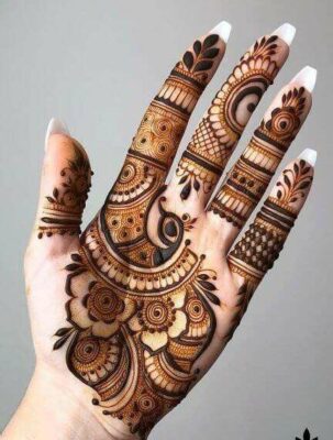 Mehndi Design gives a neat and impressive finish