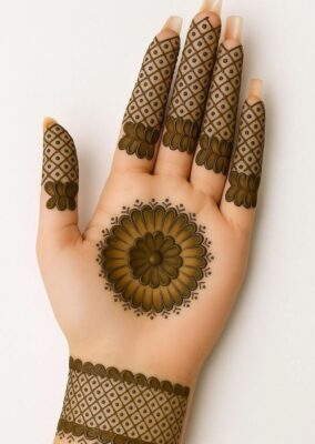 Mehndi Design is easy and attractive at the same time