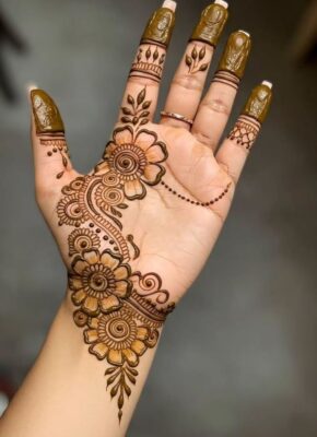 Mehndi Design is perfect for engagement ceremonies