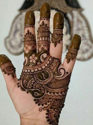 Mehndi Design is perfect for small celebrations