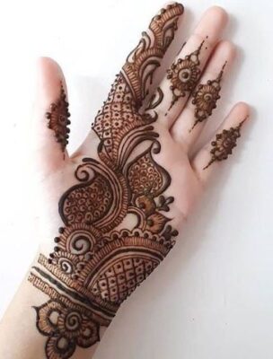 Mehndi Design is popular during festive seasons