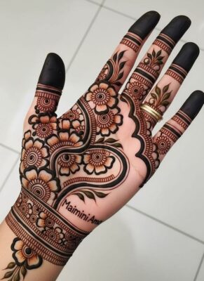 Mehndi Designs can be modern or traditional