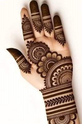 Mehndi Designs enhance the overall traditional look