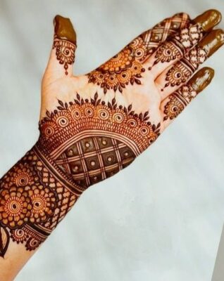 New Mehndi Design is easy to apply at home