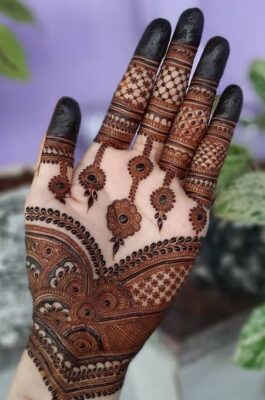 New Mehndi Design is perfect for family functions