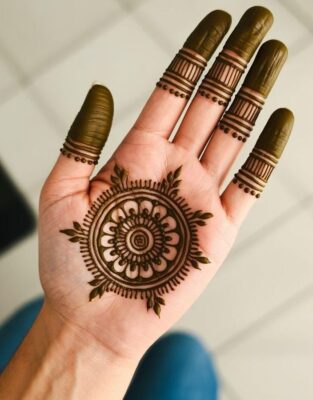 New Simple Mehndi Design can be done quickly