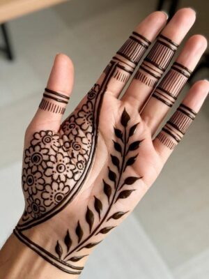 New Simple Mehndi Design suits all age groups