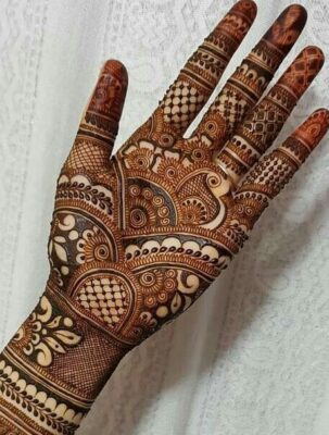 Royal Front Hand Mehndi Design adds charm to special occasions
