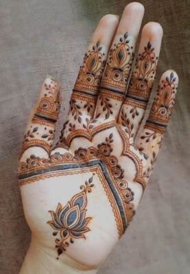 Royal Front Hand Mehndi Design gives a luxurious and classy finish