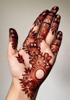 Royal Front Hand Mehndi Design gives a rich and elegant look