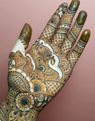 Royal Front Hand Mehndi Design is ideal for festive celebrations