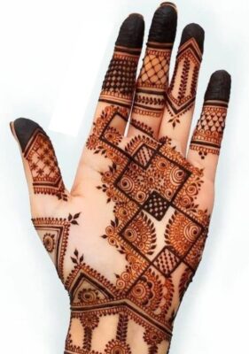 Royal Front Hand Mehndi Design makes hands look graceful and royal