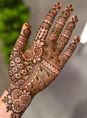 Royal Mehndi Design adds grace to traditional outfits