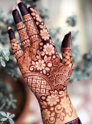 Royal Mehndi Design features detailed and intricate patterns