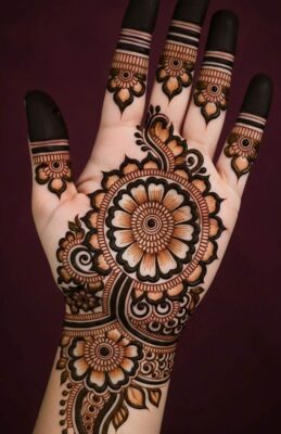 Royal Mehndi Design is a symbol of luxury and beauty