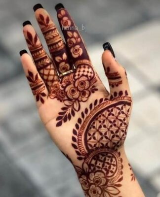Royal Mehndi Design reflects traditional royal culture