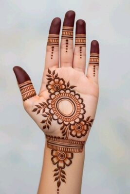 Simple Mehndi Design blends tradition with simplicity