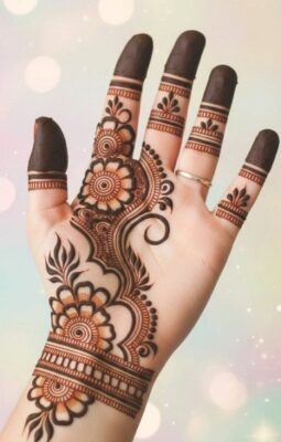 Simple Mehndi Design can be done in less time