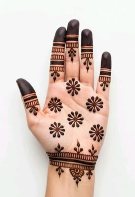 Simple Mehndi Design is commonly used for back hand art