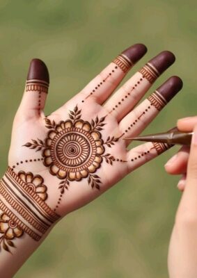 Simple Mehndi Design is widely searched online