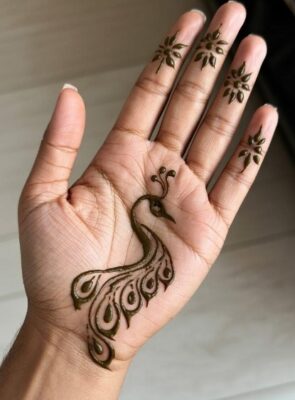 Simple Mehndi Design saves time and effort