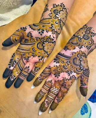 Simple Mehndi Designs are loved for their simplicity