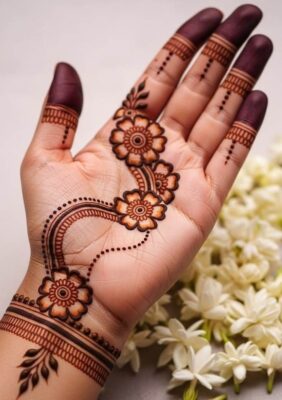 A modern New Mehndi Design Photo looks trendy and fashionable