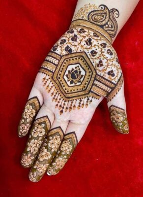 Aesthetic Mehndi Design adds charm to festive celebrations