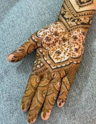 Aesthetic Mehndi Design focuses on neat detailing
