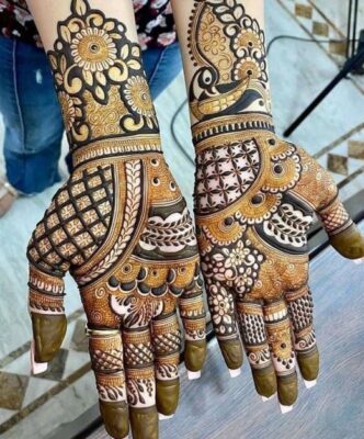 Aesthetic Mehndi Design is ideal for minimal lovers
