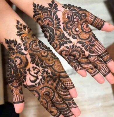 Basic Easy Front Hand Simple Mehndi Design adds charm to hands