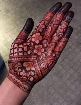 Basic Easy Front Hand Simple Mehndi Design is ideal for small functions