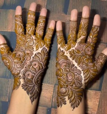 Basic Easy Front Hand Simple Mehndi Design is simple yet beautiful