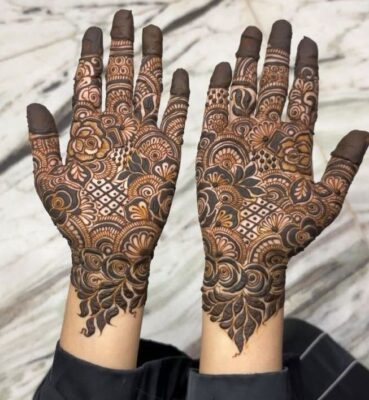 Basic Easy Front Hand Simple Mehndi Design looks elegant and minimal